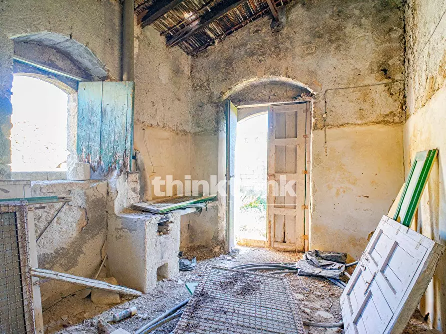 Immagine 11 di Rustico / casale in vendita  in Agnone Bagni a Augusta