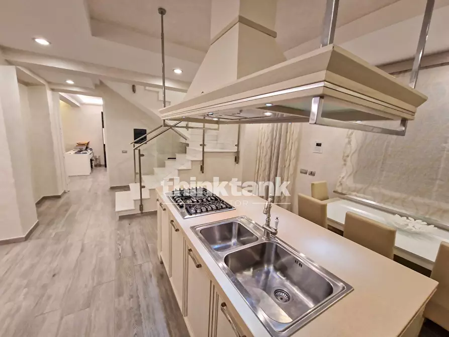 Immagine 21 di Villa in vendita  in Via Degli Iris snc a Gravina Di Catania