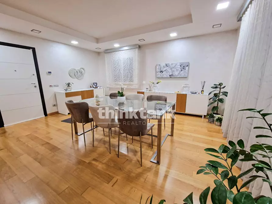 Immagine 7 di Villa in vendita  in Via Degli Iris snc a Gravina Di Catania