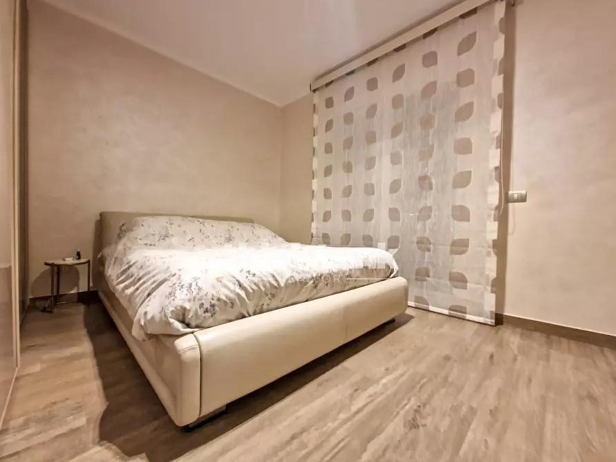 Immagine 16 di Villa in vendita  in Via Degli Iris snc a Gravina Di Catania