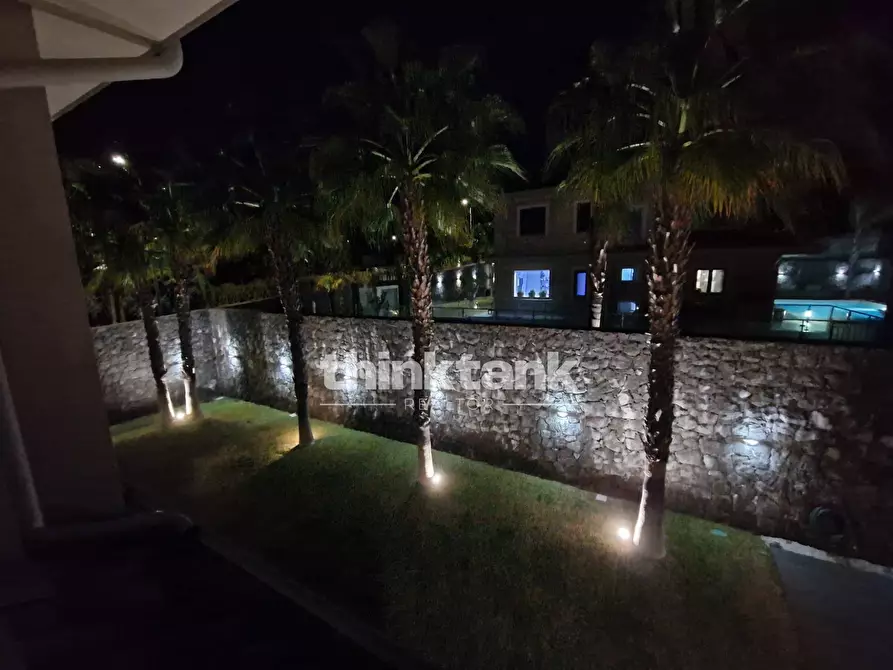 Immagine 25 di Villa in vendita  in Via Degli Iris snc a Gravina Di Catania