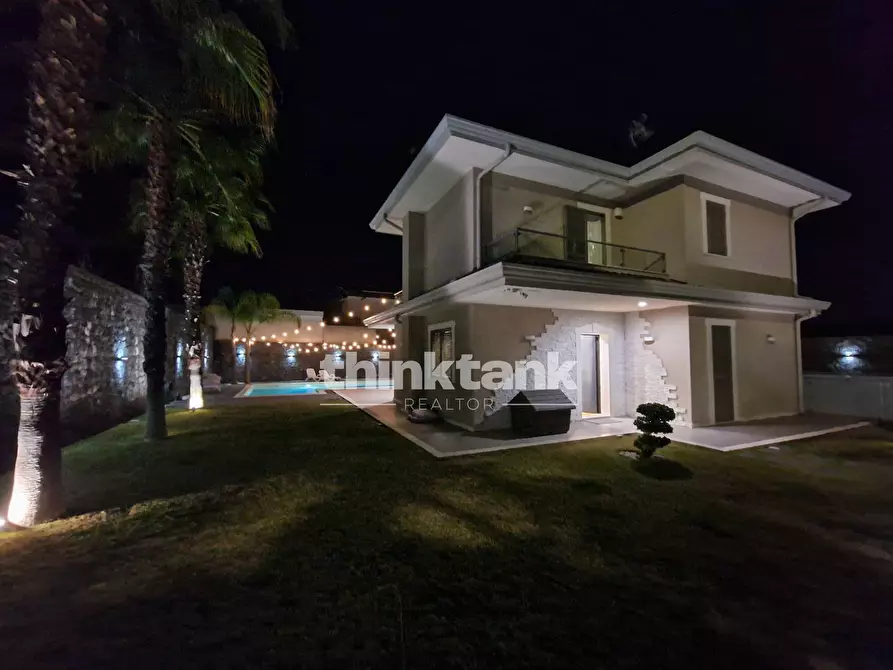 Immagine 27 di Villa in vendita  in Via Degli Iris snc a Gravina Di Catania