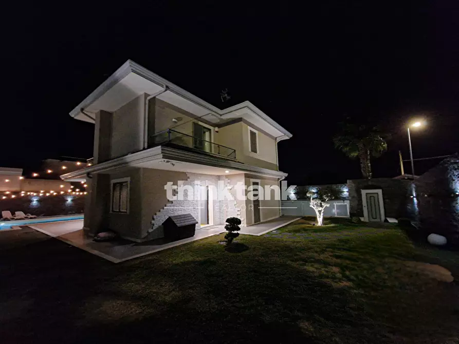 Immagine 29 di Villa in vendita  in Via Degli Iris snc a Gravina Di Catania