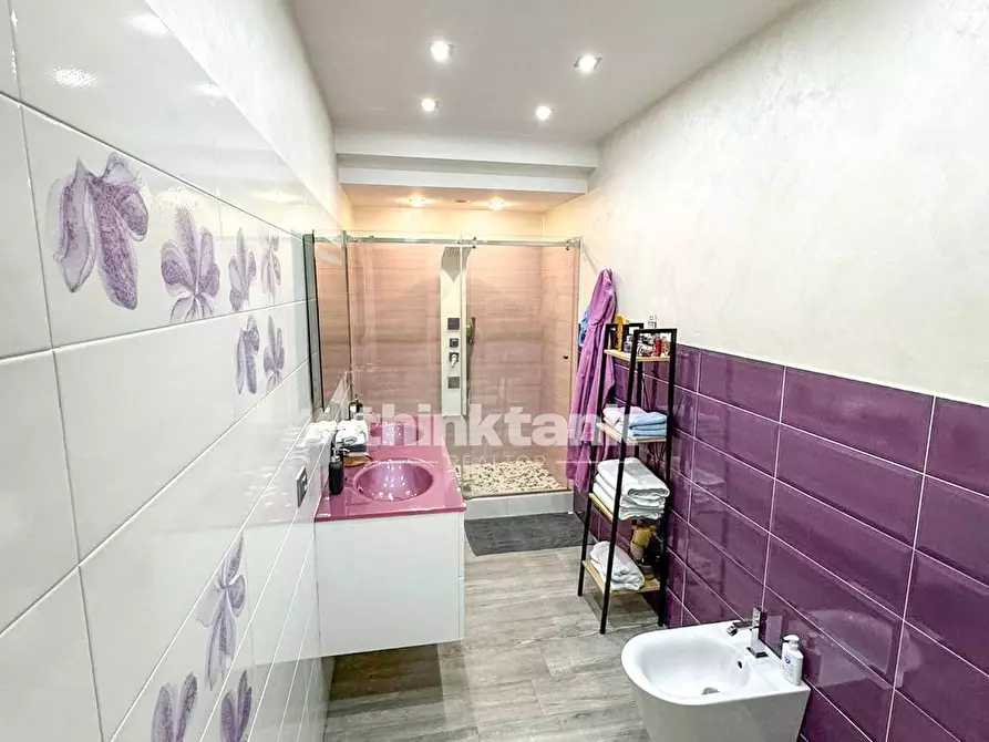 Immagine 22 di Villa in vendita  in Via Degli Iris snc a Gravina Di Catania