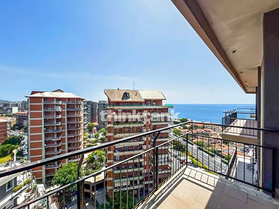 Immagine 17 di Appartamento in vendita  in Via Alcide De Gasperi a Catania