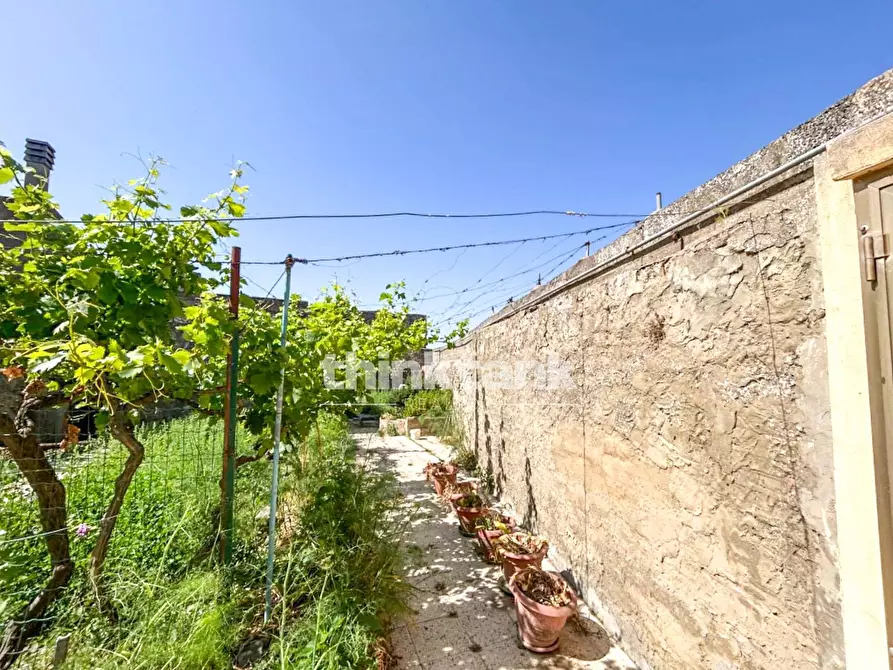 Immagine 8 di Villa in vendita  in Via Roma a Aidone