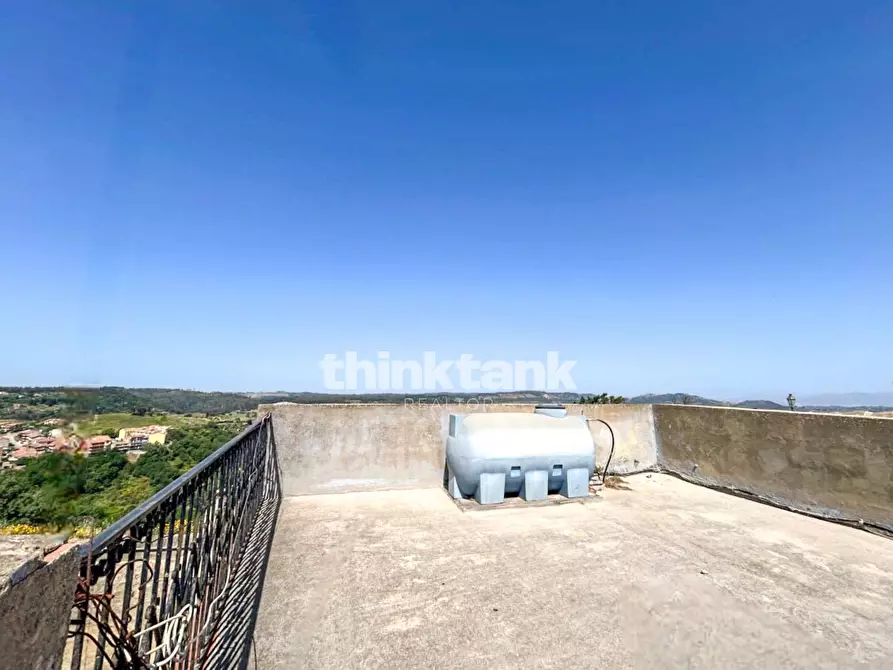 Immagine 10 di Villa in vendita  in Via Roma a Aidone