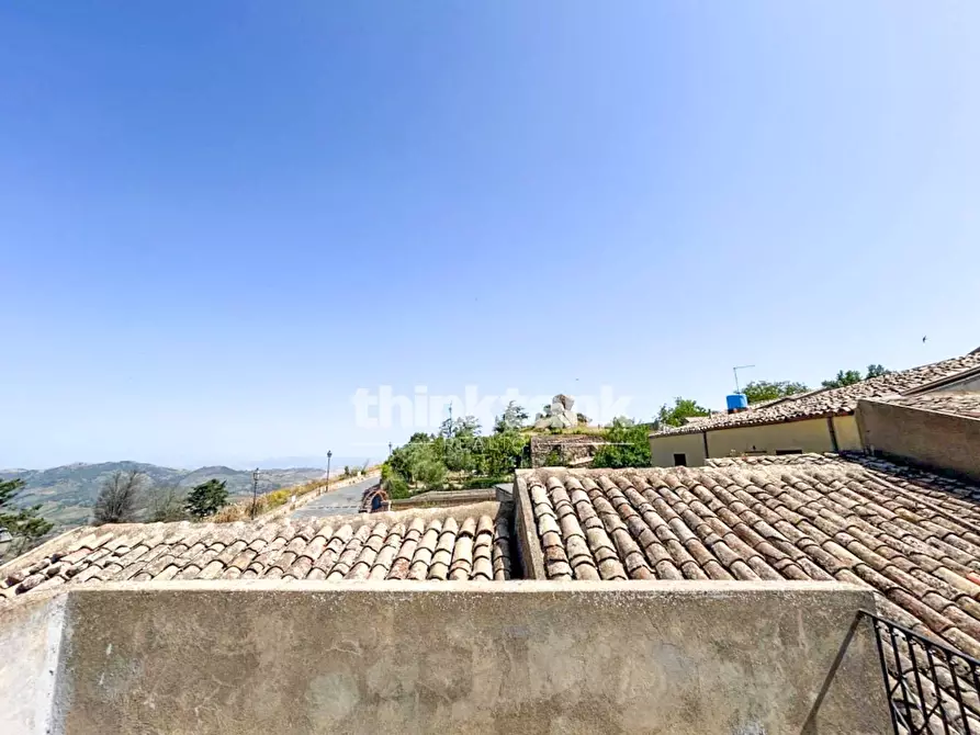 Immagine 12 di Villa in vendita  in Via Roma a Aidone