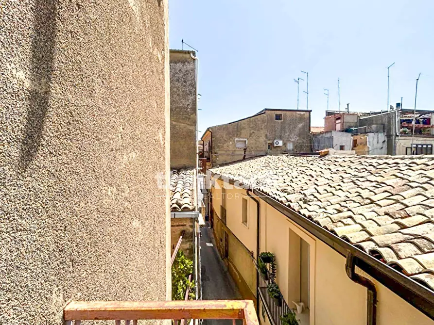 Immagine 2 di Villa in vendita  in Piazza Filippo Cordova a Aidone