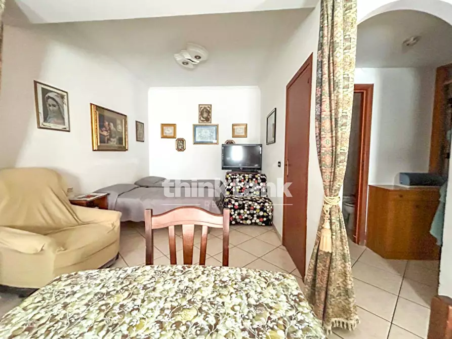 Immagine 4 di Villa in vendita  in Piazza Filippo Cordova a Aidone