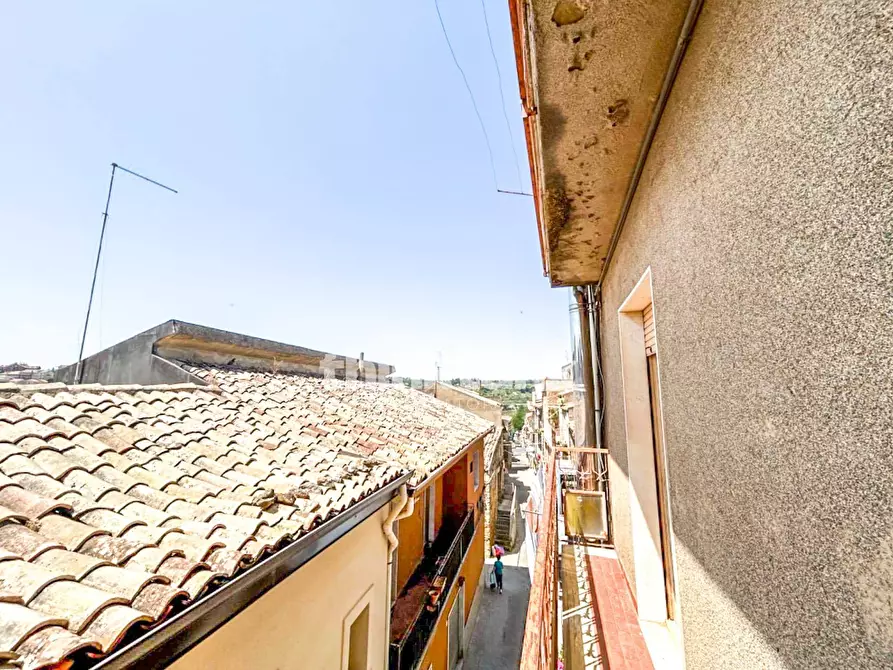 Immagine 5 di Villa in vendita  in Piazza Filippo Cordova a Aidone