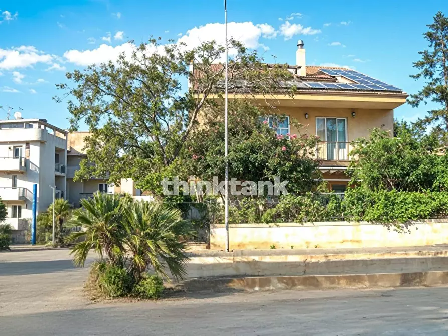 Immagine 1 di Appartamento in vendita  in Viale delle Americhe a Ragusa