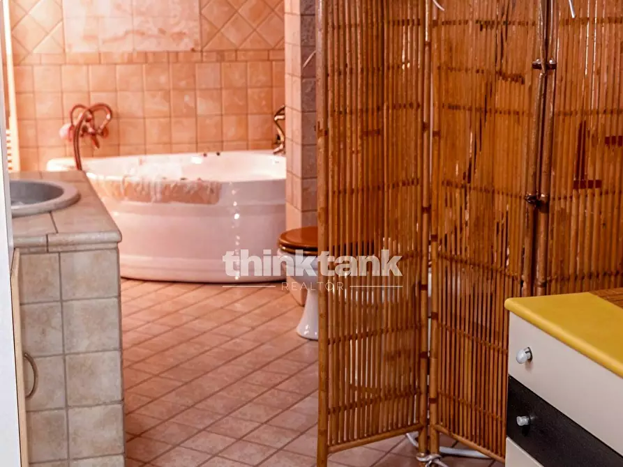 Immagine 21 di Appartamento in vendita  in Viale delle Americhe a Ragusa