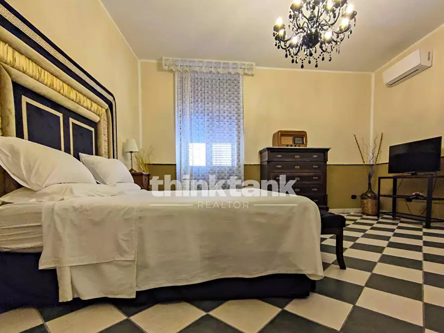 Immagine 11 di Palazzo in vendita  in Via garibaldi a Noto