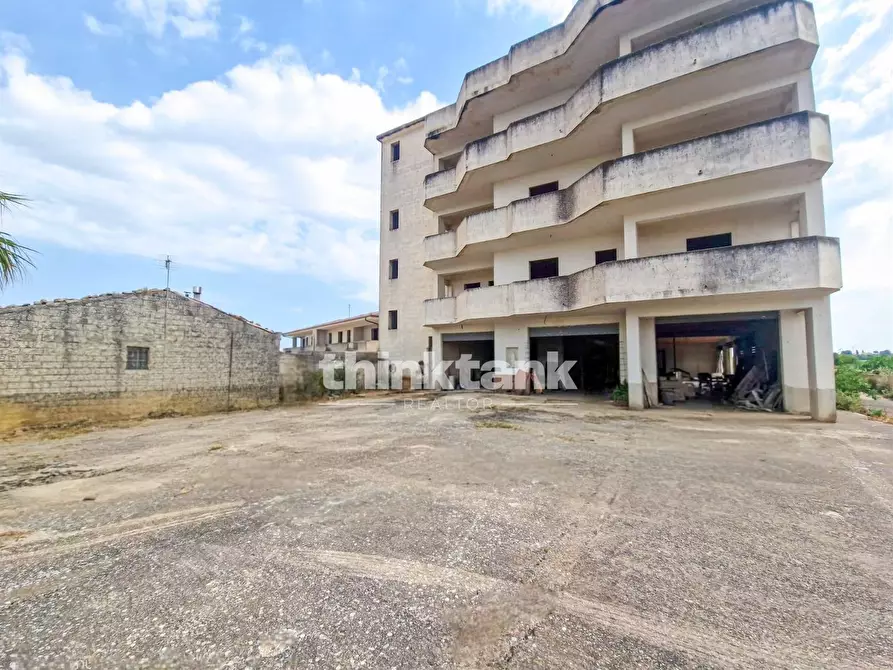 Immagine 13 di Palazzo in vendita  in Via Calanchi a Modica