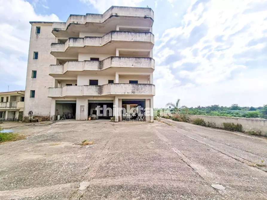 Immagine 11 di Palazzo in vendita  in Via Calanchi a Modica