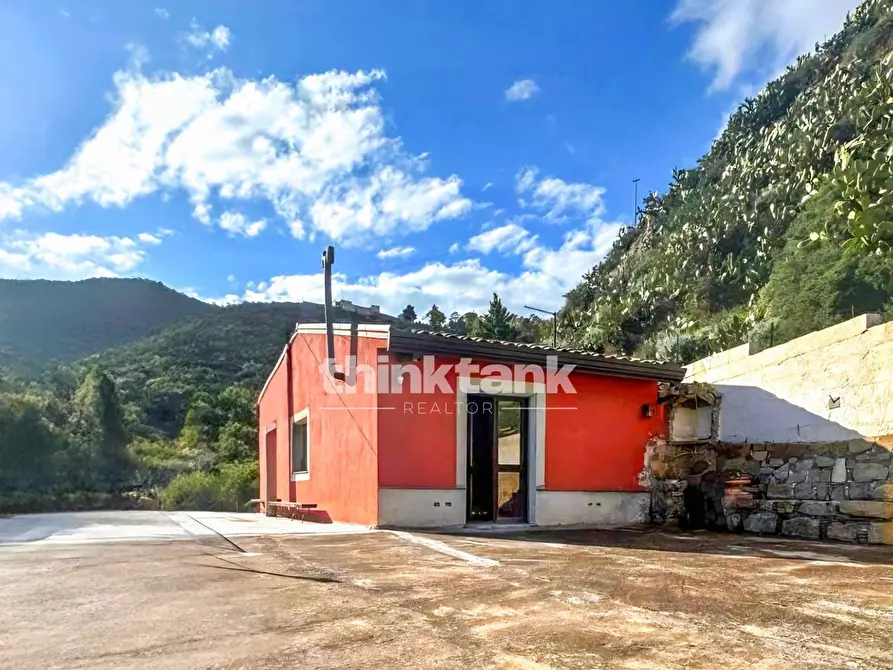 Immagine 1 di Villa in vendita  in Grotta dell' Acqua a Aidone