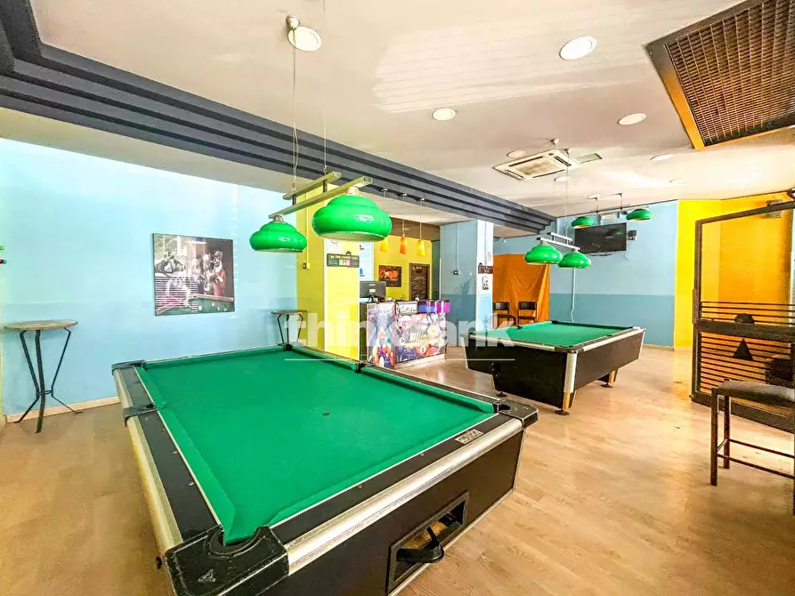 Immagine 8 di Locale commerciale in vendita  in Piazza Nettuno a Catania