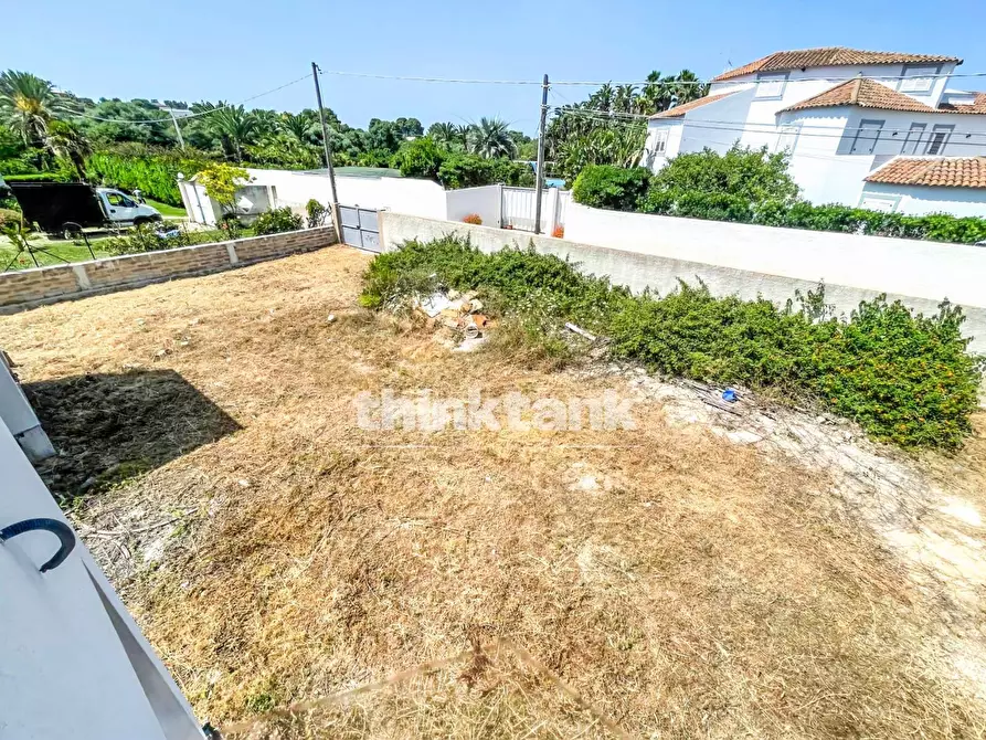 Immagine 3 di Villa in vendita  in Via del Faro Massolivieri a Siracusa