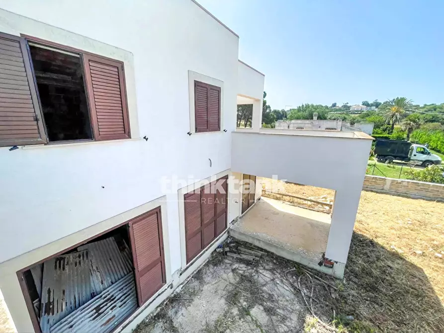 Immagine 12 di Villa in vendita  in Via del Faro Massolivieri a Siracusa