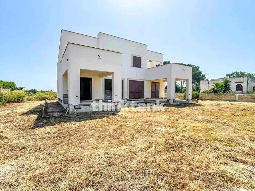 Immagine 14 di Villa in vendita  in Via del Faro Massolivieri a Siracusa