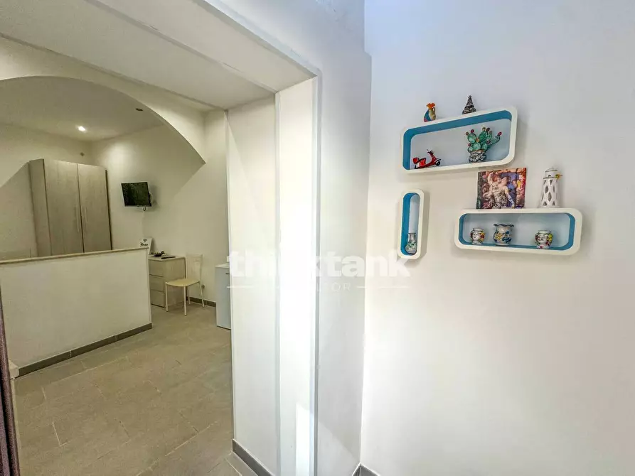 Immagine 6 di Appartamento in vendita  in via roma a Siracusa