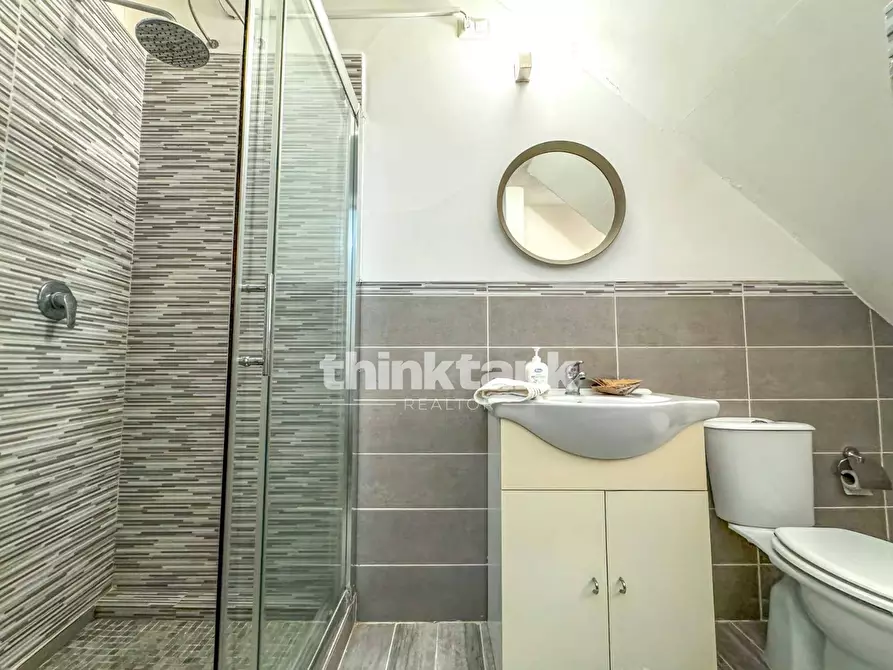 Immagine 13 di Appartamento in vendita  in via roma a Siracusa