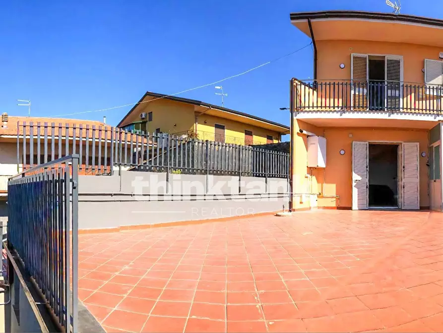 Immagine 3 di Villa in vendita  in Viale della Regione a Gravina Di Catania