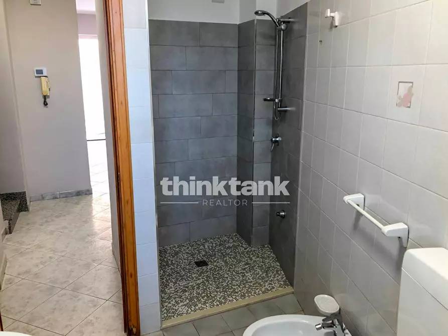 Immagine 14 di Villa in vendita  in Viale della Regione a Gravina Di Catania