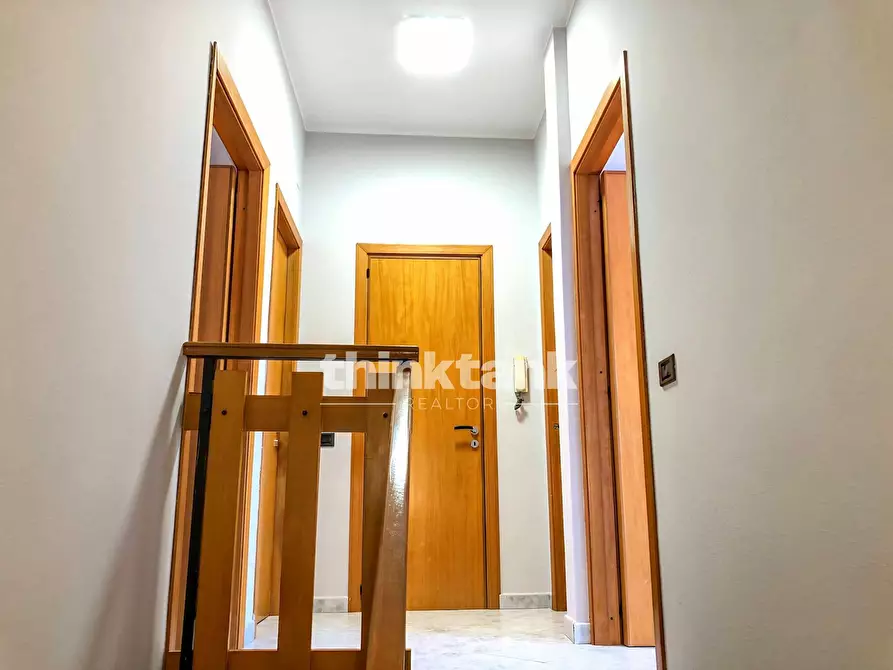 Immagine 19 di Villa in vendita  in Viale della Regione a Gravina Di Catania