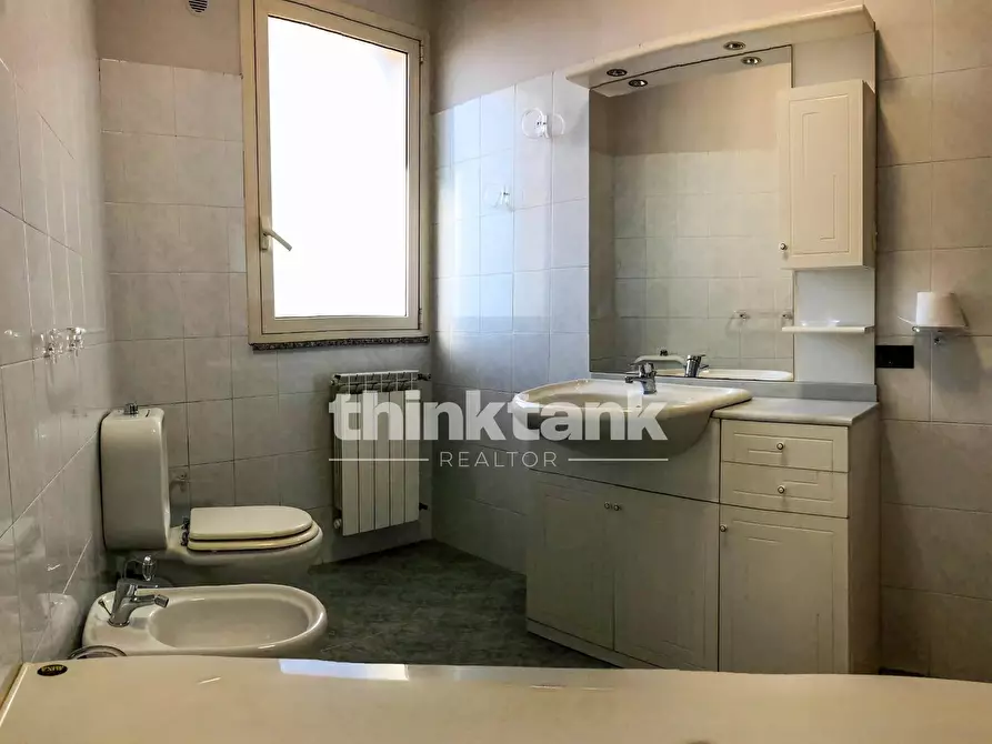 Immagine 26 di Villa in vendita  in Viale della Regione a Gravina Di Catania