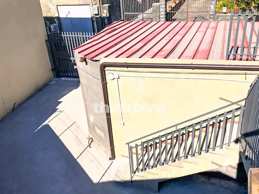 Immagine 30 di Villa in vendita  in Viale della Regione a Gravina Di Catania