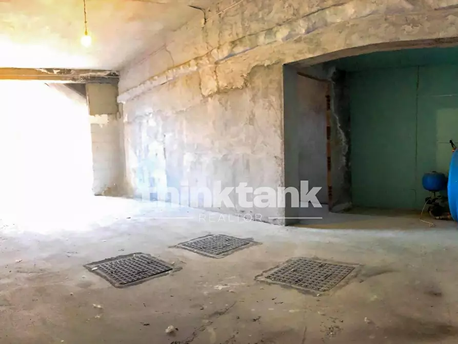 Immagine 33 di Villa in vendita  in Viale della Regione a Gravina Di Catania