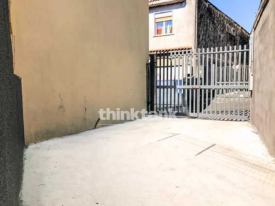 Immagine 31 di Villa in vendita  in Viale della Regione a Gravina Di Catania