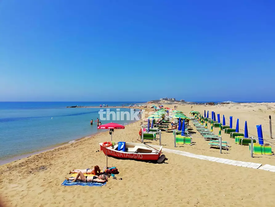 Immagine 5 di Locale commerciale in vendita  in Isola delle Correnti a Buccheri