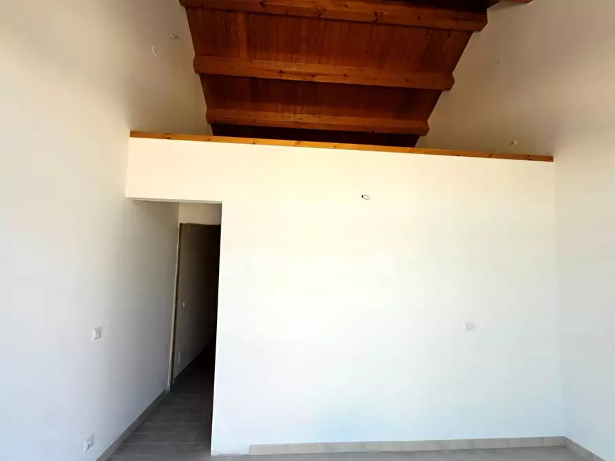 Immagine 15 di Locale commerciale in vendita  in Isola delle Correnti a Buccheri