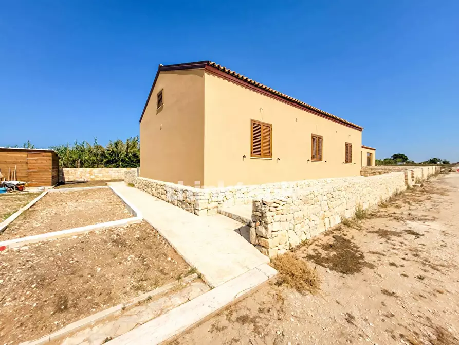 Immagine 22 di Locale commerciale in vendita  in Isola delle Correnti a Buccheri