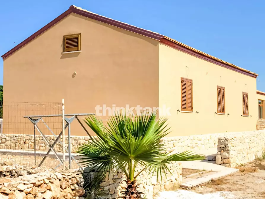 Immagine 23 di Locale commerciale in vendita  in Isola delle Correnti a Buccheri