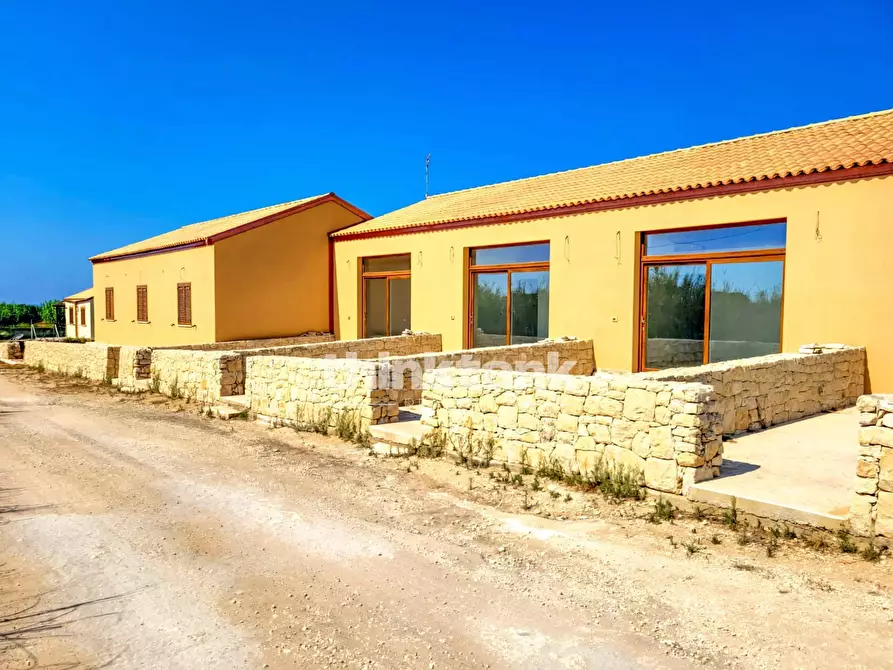 Immagine 24 di Locale commerciale in vendita  in Isola delle Correnti a Buccheri