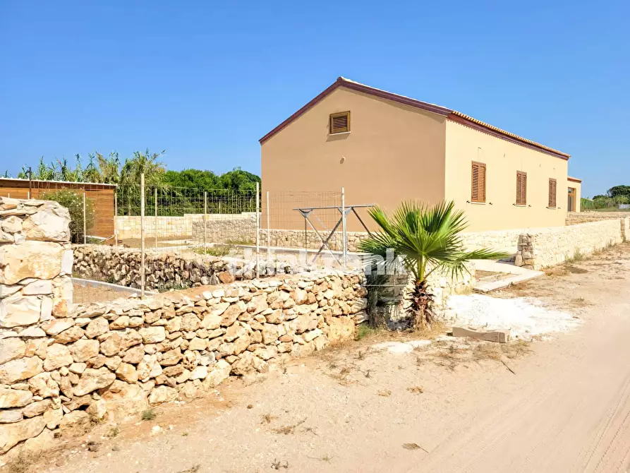 Immagine 26 di Locale commerciale in vendita  in Isola delle Correnti a Buccheri