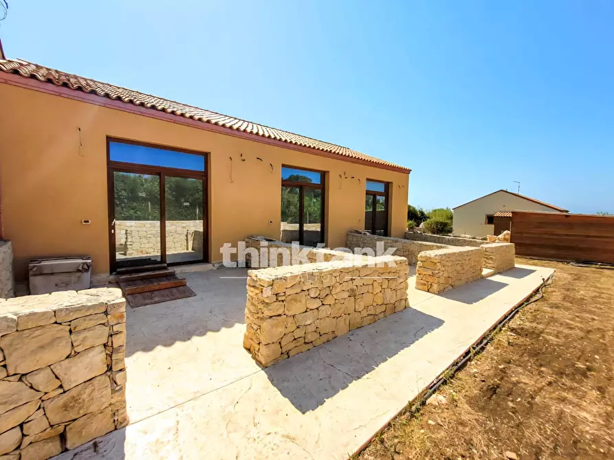 Immagine 27 di Locale commerciale in vendita  in Isola delle Correnti a Buccheri