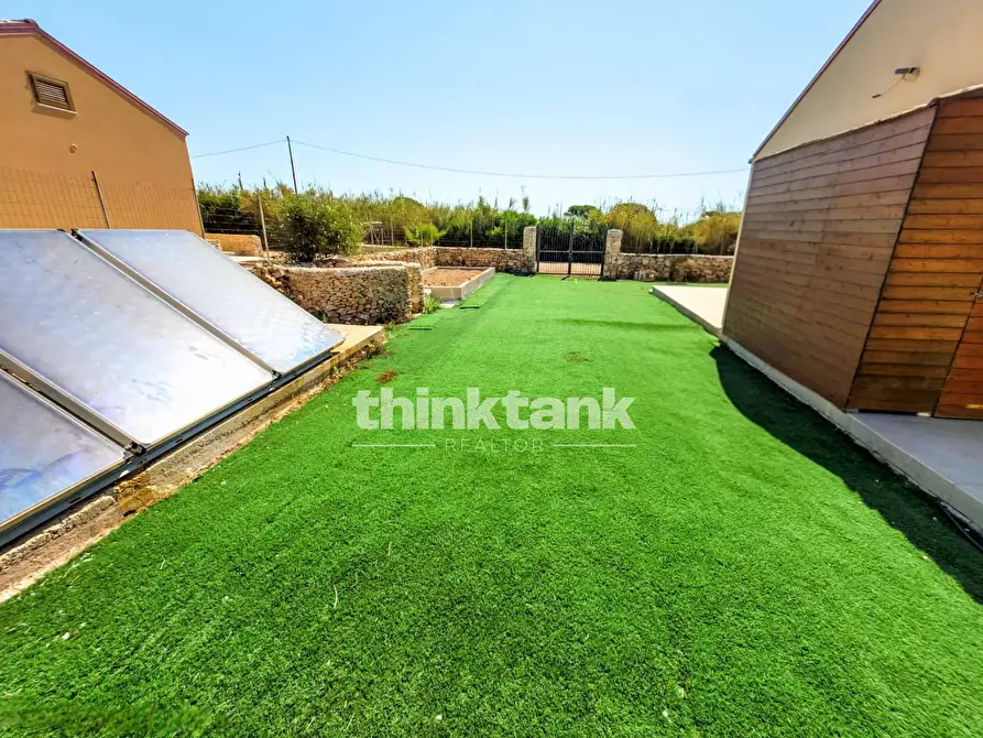 Immagine 30 di Locale commerciale in vendita  in Isola delle Correnti a Buccheri