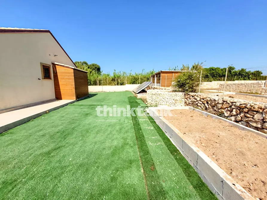 Immagine 31 di Locale commerciale in vendita  in Isola delle Correnti a Buccheri