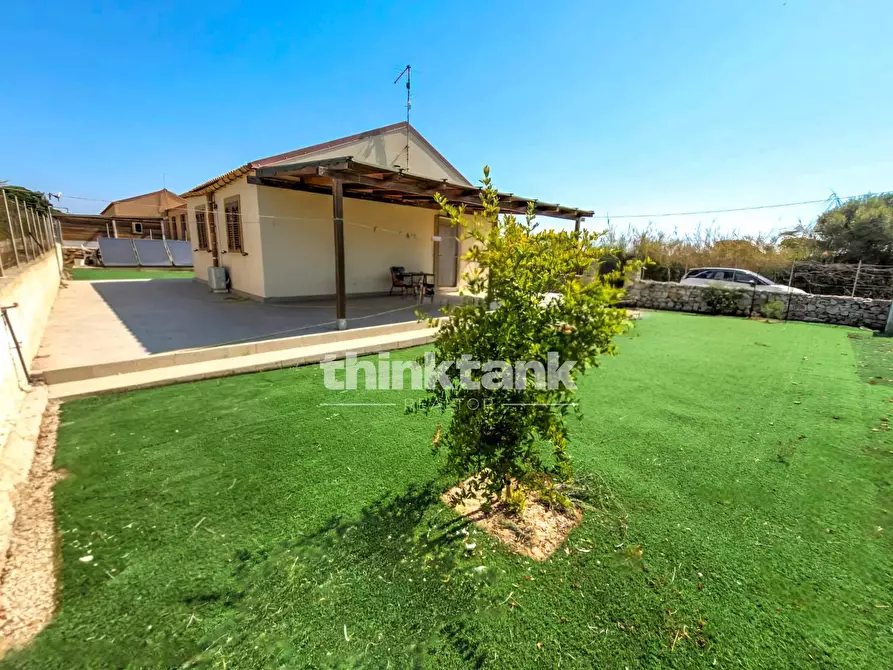 Immagine 34 di Locale commerciale in vendita  in Isola delle Correnti a Buccheri