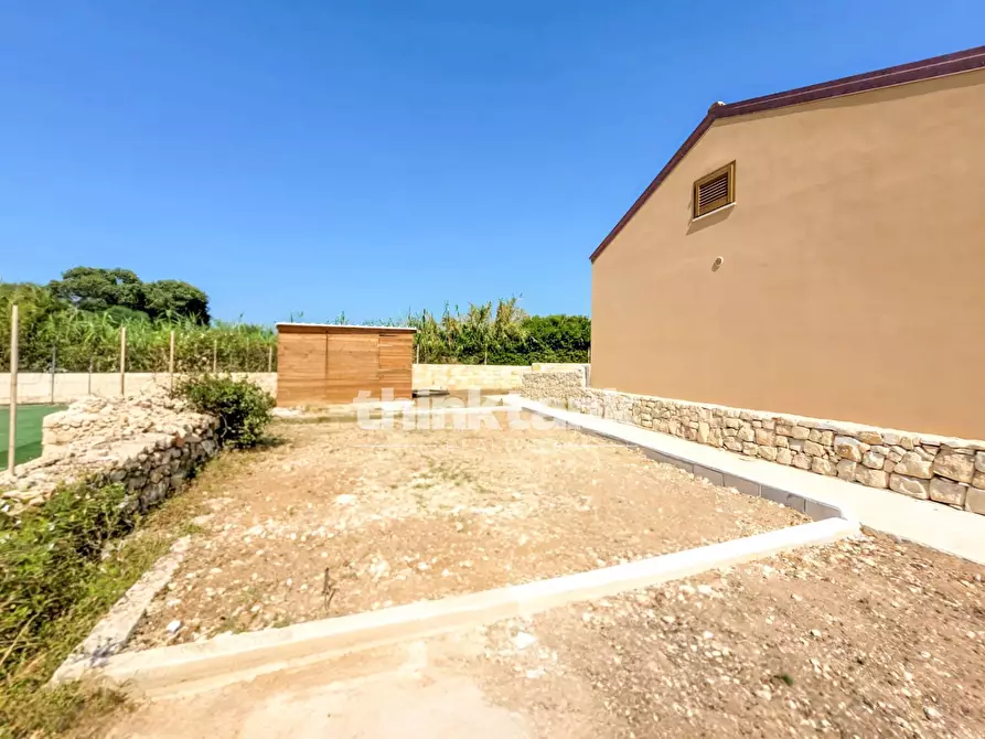 Immagine 32 di Locale commerciale in vendita  in Isola delle Correnti a Buccheri