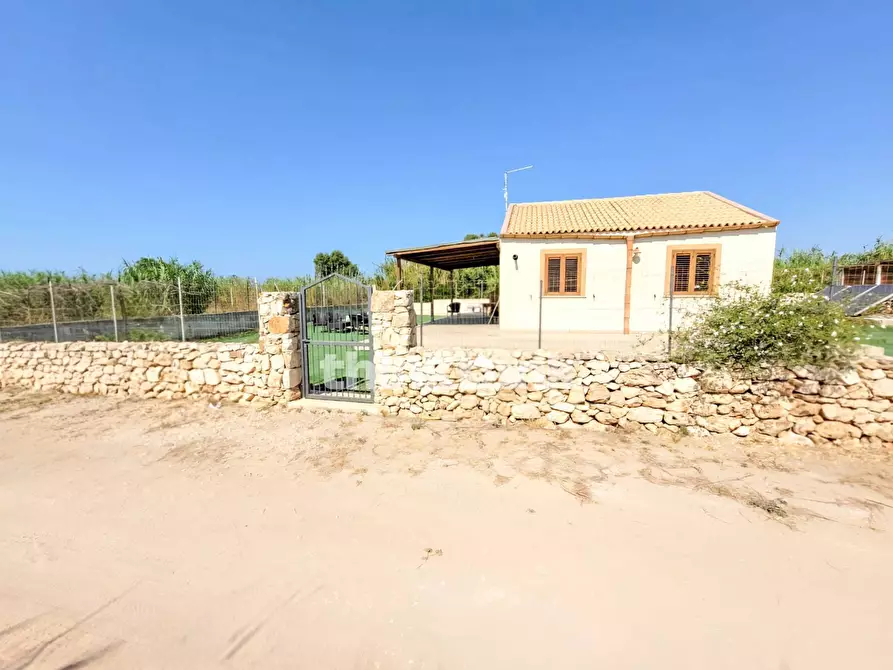 Immagine 35 di Locale commerciale in vendita  in Isola delle Correnti a Buccheri