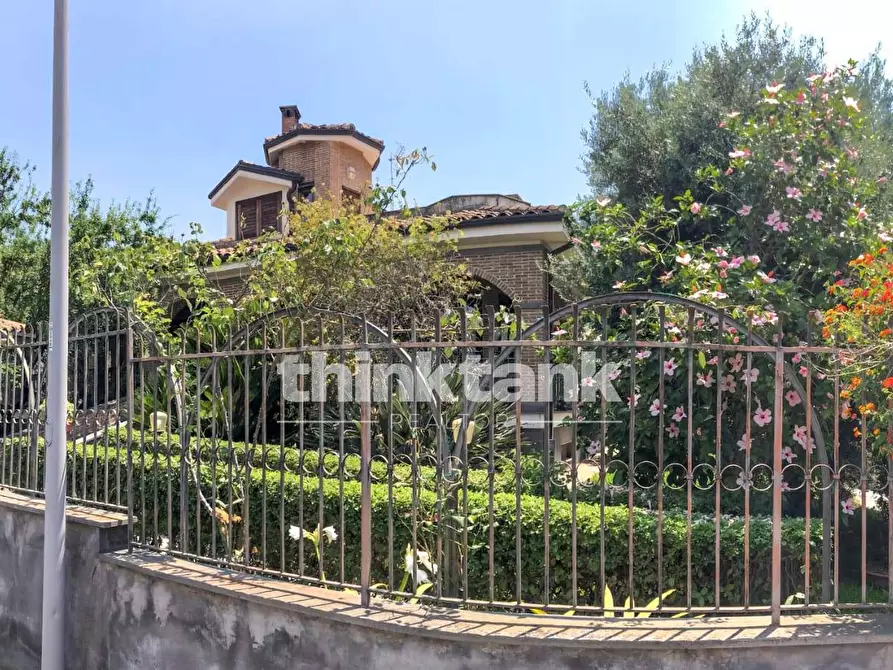 Immagine 34 di Villa in vendita  in Via Domenico Scarlatti a Camporotondo Etneo