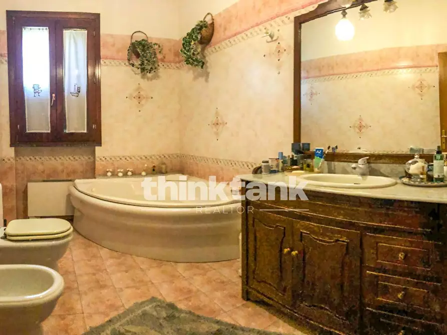 Immagine 23 di Villa in vendita  in Via Domenico Scarlatti a Camporotondo Etneo