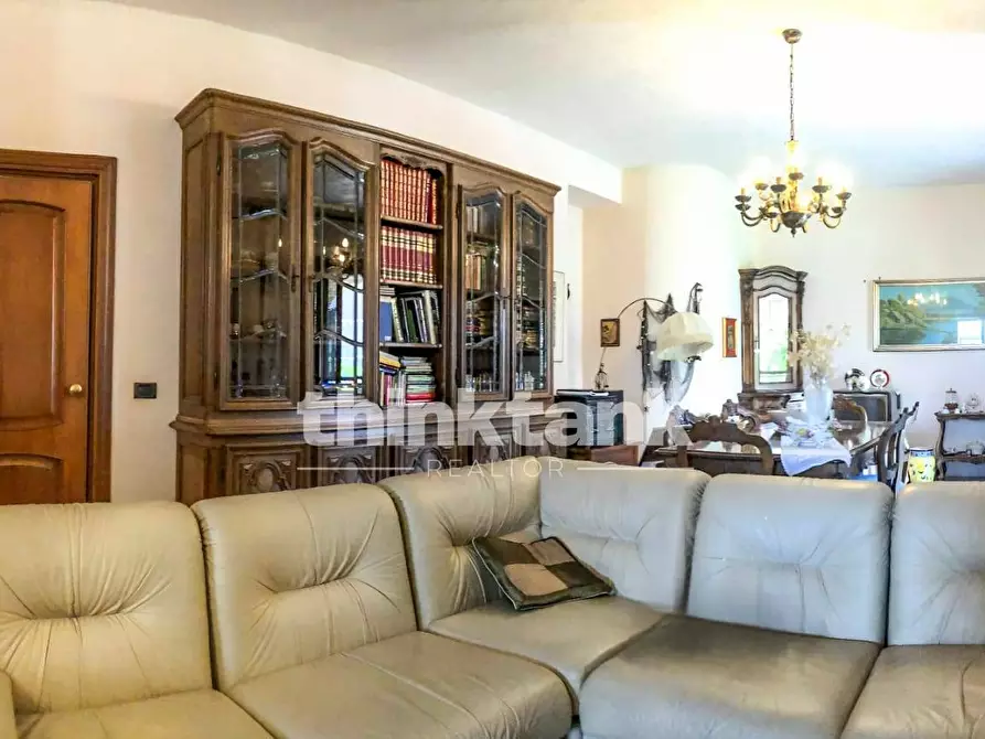 Immagine 16 di Villa in vendita  in Via Domenico Scarlatti a Camporotondo Etneo