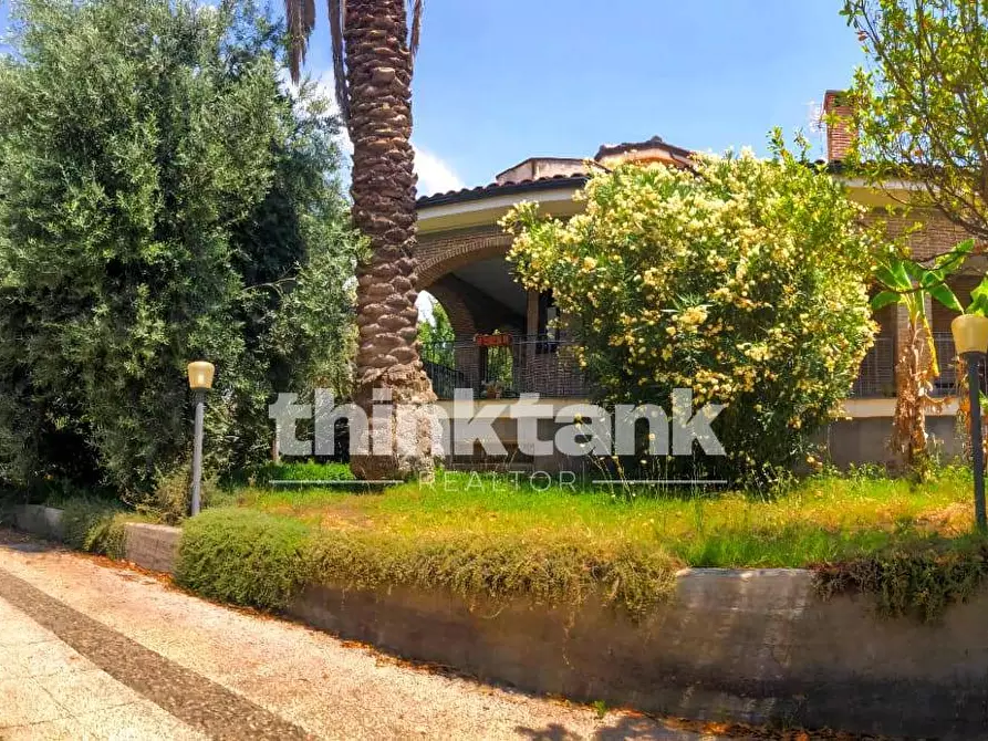 Immagine 30 di Villa in vendita  in Via Domenico Scarlatti a Camporotondo Etneo